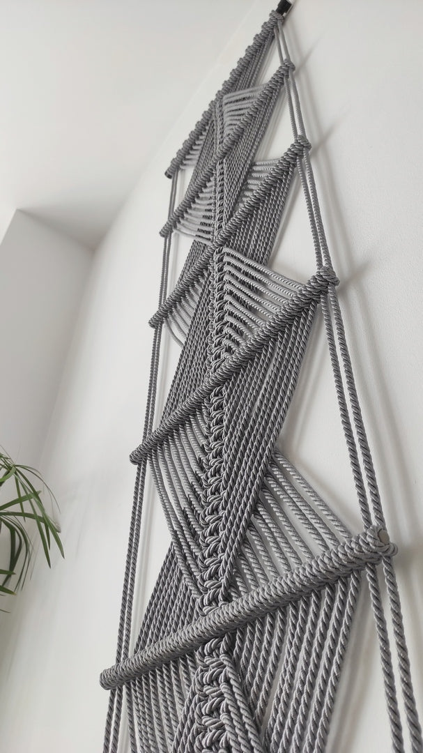 Detal dekoracji NORDART 01 - starannie wykonany splot i symetryczny geometryczny wzór.